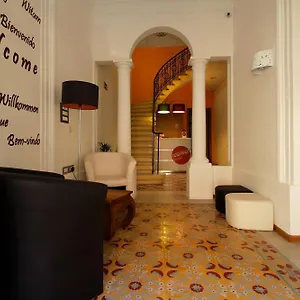 Albergue Corner, Sliema